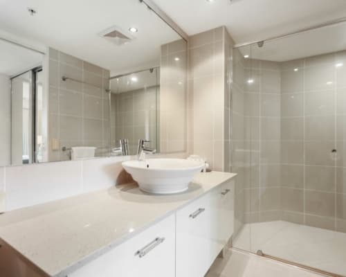 3 Bed Lower Level Ensuite